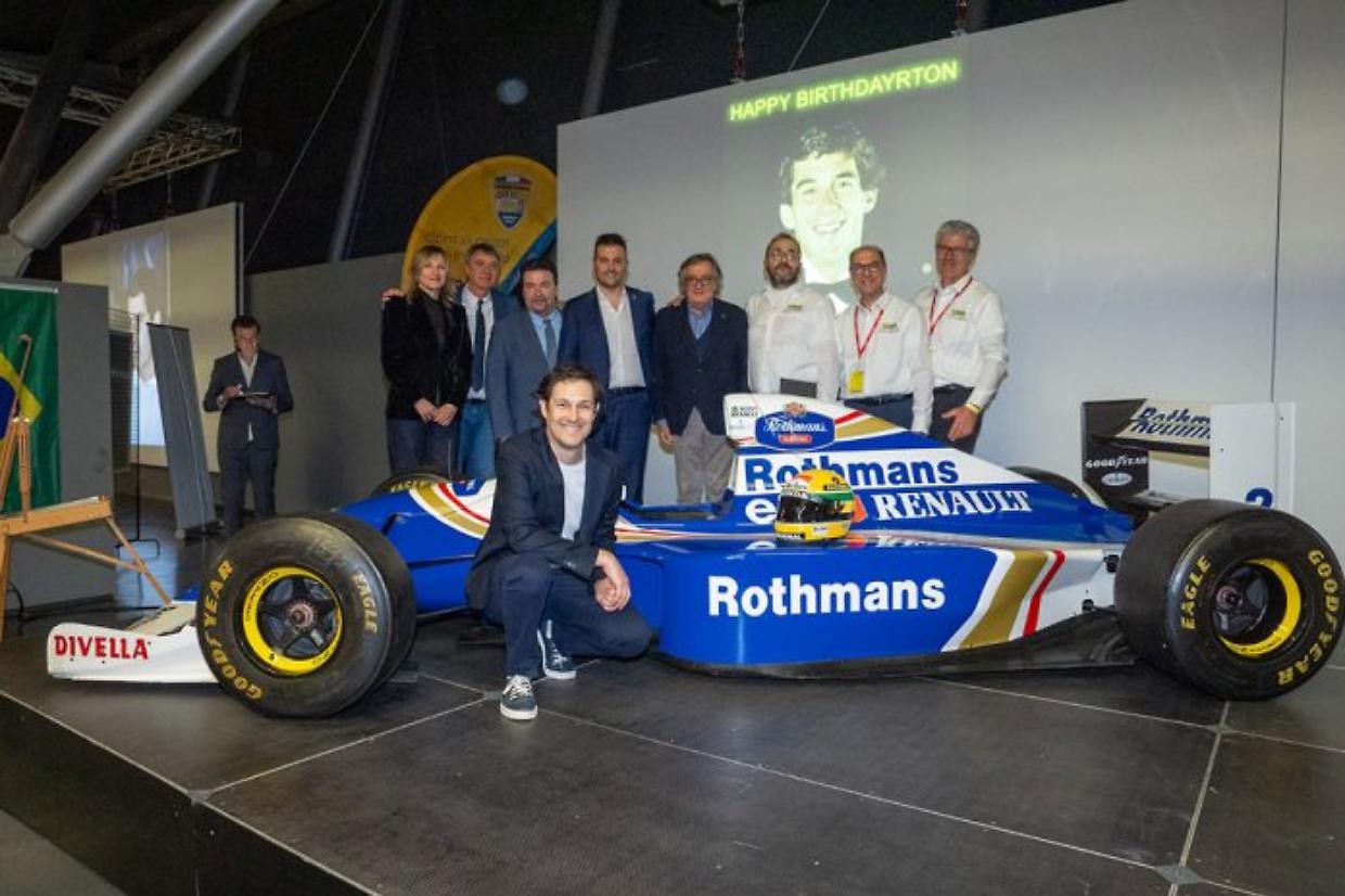 Imola omaggia Senna con "HappybirthdAyrton", il nipote Bruno: "Il circuito deve restare in F1"