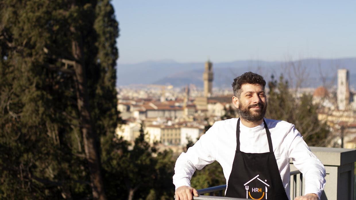 Apre Le Cesarine e scoppia la polemica contro la giunta