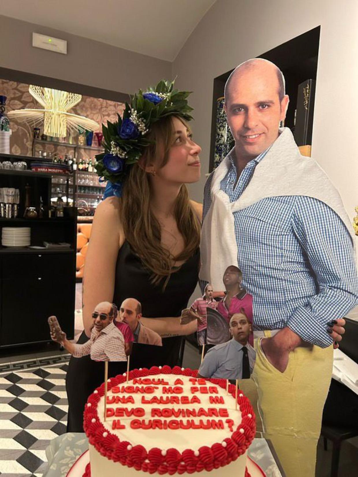 Una laurea da ricordare: il regalo inaspettato di Checco Zalone a Sara Olivo, sua fan numero uno