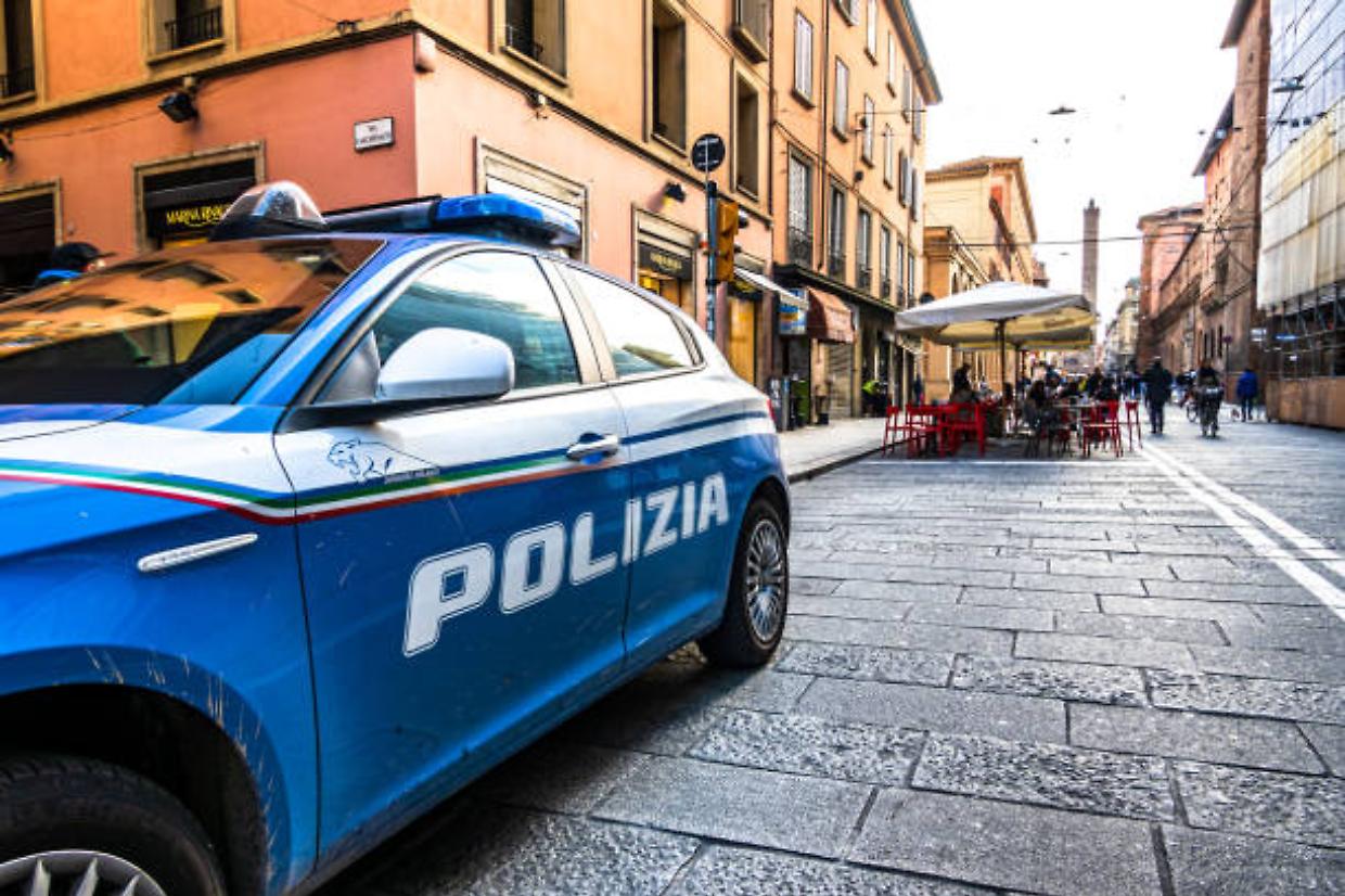 Commercianti e polizia di Bologna uniti contro la criminalità: un incontro per rafforzare la sicurezza e la collaborazione