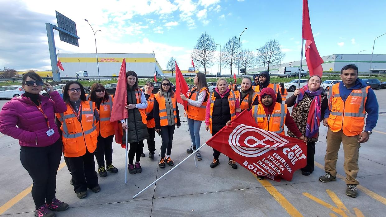 Sciopero dei lavoratori GXO Logistics all'Interporto di Bologna: timori per la chiusura del magazzino