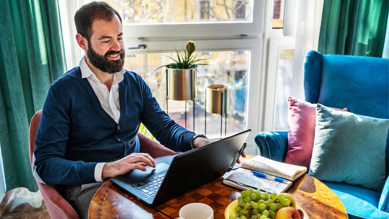 Meno malattie e stress: ecco i vantaggi del lavoro ibrido