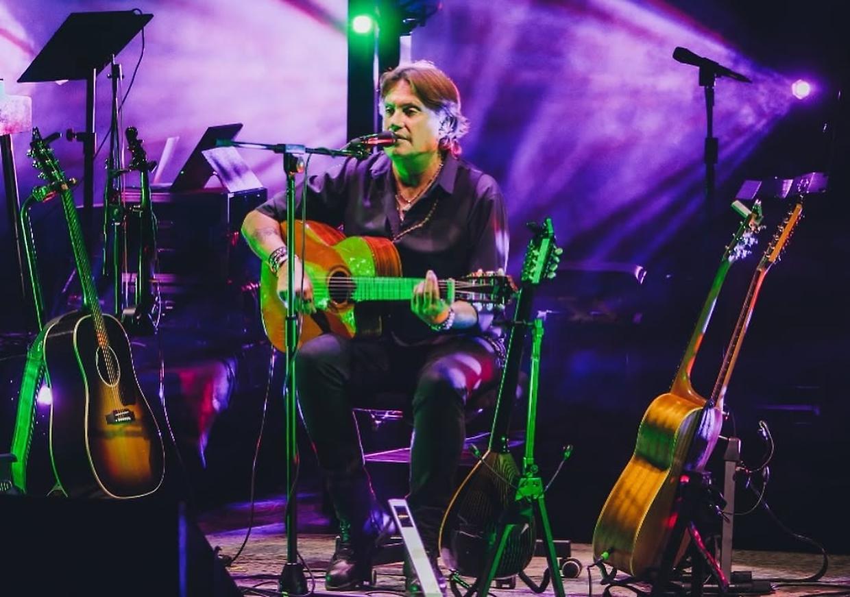 Cristiano De André porta a Bologna il 'Best Of Tour Teatrale' in omaggio al padre Fabrizio