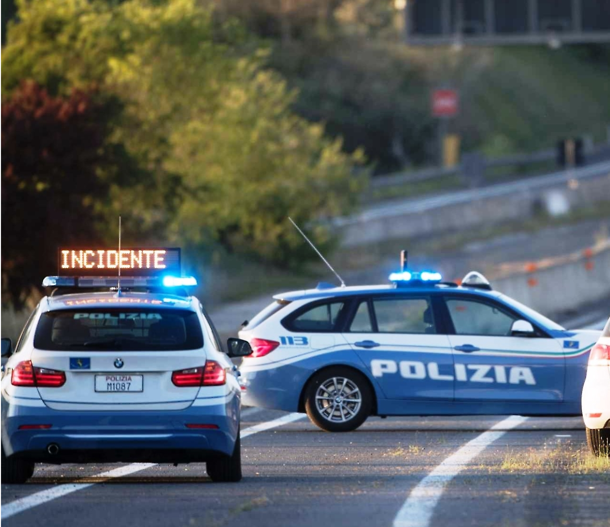 Incidente mortale a Cesena: camion si ribalta, traffico bloccato e lunghe code sull'A14