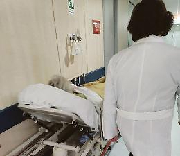 Sovraffollamento al Pronto Soccorso del Sant'Orsola: "20-30 pazienti in attesa posizionati sulle barelle"
