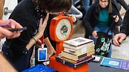 Bologna, libri a dieci euro al chilo: ecco quando e come funziona
