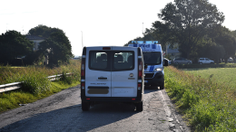 Incidente a Ravenna: donna colpita da furgone mentre cammina in strada