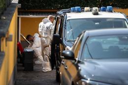 Parma, ritrovati due neonati sepolti nel giardino di una villetta