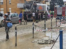 L’Emilia Romagna affonda di nuovo: la furia dell’acqua travolge tutto, da Bagnacavallo a Bologna. Due dispersi

