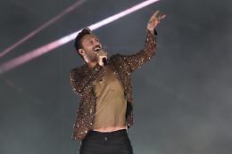 Cesare Cremonini torna negli stadi: un trionfo atteso, pronto a far sognare l’Italia intera