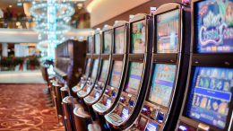Maxi multa: 50 slot attive fuori orario 