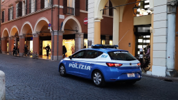  Modena: giovane rapinata e picchiata, arrestato un nigeriano