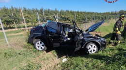 Schianto sull'A14: Suv si ribalta vicino a un frutteto