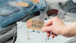 Il mercatino second-hand di Villa Verucchio torna a sostenere la caritas