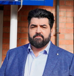 Antonino Cannavacciuolo in tribunale a Ravenna per l'uso non autorizzato della sua immagine dal ristorante Saporetti