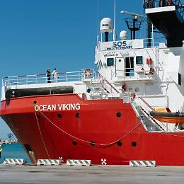 Al porto, domani, sbarcheranno 163 migranti 