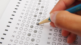Test di Medicina 2025: addio alle domande di cultura generale, arrivano i quiz scientifici