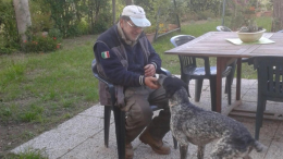 Pianoro: si cala da un tombino per salvare la sua cagnolina e muore