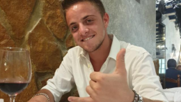 Alex Bonucchi, tutti assolti: la madre e gli amici scendono in piazza per chiedere giustizia