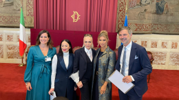 "Io non sono la mia menopausa": quando i vip affrontano l'età che avanza
