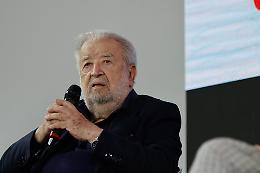 Pupi Avati vuole un ministero ad hoc, ma la politica si divide