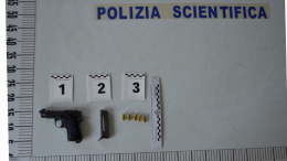 Armato di pistola in un locale del centro: uomo in manette