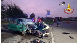 Incidente a Reggio Emilia: coinvolte due auto, un ferito è grave