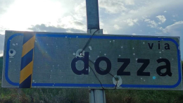 Misteriosi spari ai cartelli stradali, ecco dove