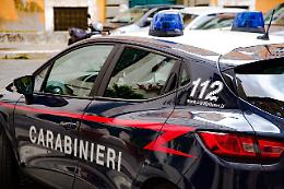 Modena, notte di paura: aggredito e derubato da una gang dopo il turno di lavoro