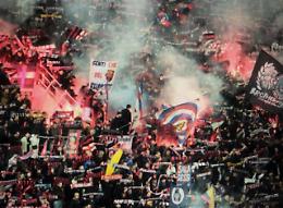 Gli ultras rossoblù violenti coi tifosi del Monaco