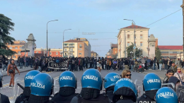  Bologna: Digos in azione per identificare i responsabili, i sindacati di polizia chiedono sanzioni