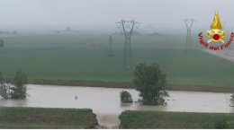 Esondazioni e danni in Emilia: la comunità in lotta contro l'alluvione