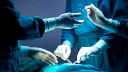 Muore dopo tre interventi in sei giorni, 15 medici sotto inchiesta