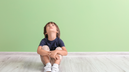 "Mio figlio ha il diritto di andare a scuola": a Reggio Emilia famiglia di un bimbo autistico vince il ricorso al TAR ma nessuna scuola lo accoglie