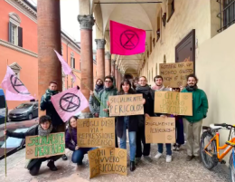 Presidio per le attiviste di Extinction Rebellion sotto indagine per le proteste anti-G7