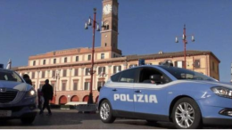 Forlì: tira fuori un' ascia al controllo della polizia, arrestato