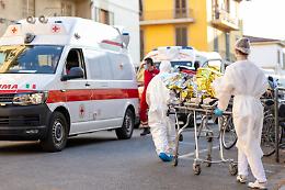 Tragedia a Guastalla: 53enne accoltella l'ex e la abbandona in strada, fermato grazie a un video