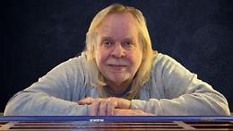 Lo storico tastierista degli YES Rick Wakeman annuncia il suo ultimo tour