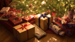 Non sai ancora cosa regalare? Ecco una guida ai libri perfetti per Natale