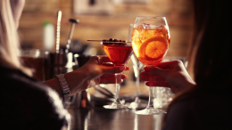 Sanzioni pesanti per due locali: irregolarità su alcol e cibo