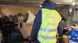 Scoperta un'autofficina abusiva: multe salate e sequestro delle attrezzature