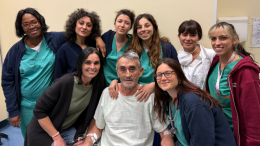 Anziano va in arresto cardiaco durante una festa al Centro Sociale: salvato con il defibrillatore