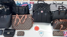 Boutique di falsi nel cuore di Rimini: sequestrate borse contraffatte