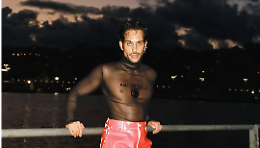 Mahmood difende Tony Effe e tira il pacco al Capodanno di Roma