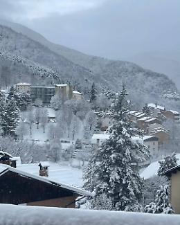 Il bel tempo ha le ore contate: torna la pioggia e possibili nevicate a bassa quota