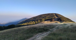 Trekking all'alba: un'esperienza unica nei Prati della Burraia