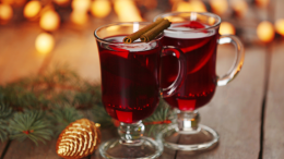 Un pomeriggio di festa a Ca' Ossi: auguri, vin brulè e Babbo Natale per tutti