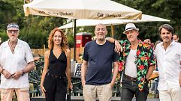 Funkclub in concerto: un tuffo nella musica degli anni d'oro alla discoteca Vivi le Grotte