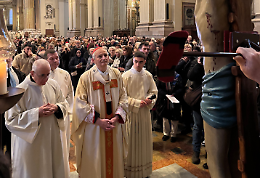 Giubileo 2025 a Bologna: il cardinale Zuppi inaugura l'Anno Santo
