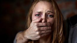 Castelnovo Monti: divieto di avvicinamento e braccialetto elettronico per un 35enne accusato di violenza sulla compagna 